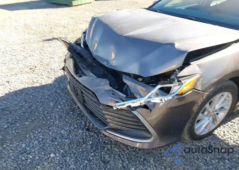 2022 Toyota Camry Le из США, поврежденный, VIN 4T1C11AK2NU674453